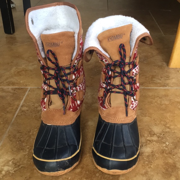 khombu suede sweater accent duck boots